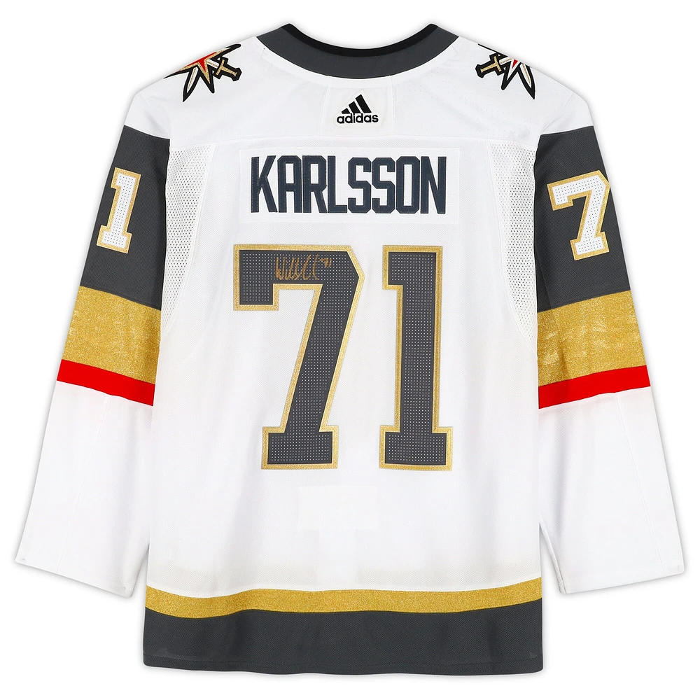 Maillot authentique Adidas blanc autographié par William Karlsson Vegas Golden Knights avec écusson de la finale de la Coupe Stanley 2023