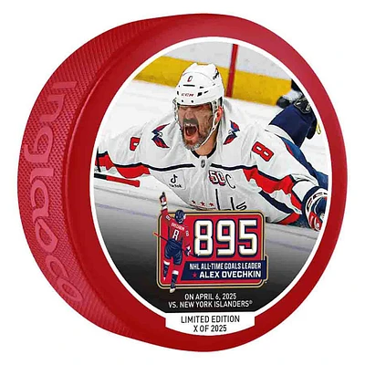 Rondelle de hockey rouge Inglasco Alexander Ovechkin, 895e but des Capitals de Washington - Édition limitée de 2025