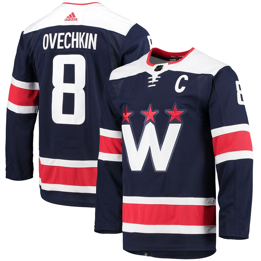 Maillot de joueur authentique Alexander Ovechkin bleu marine des Washington Capitals pour homme adidas Primegreen