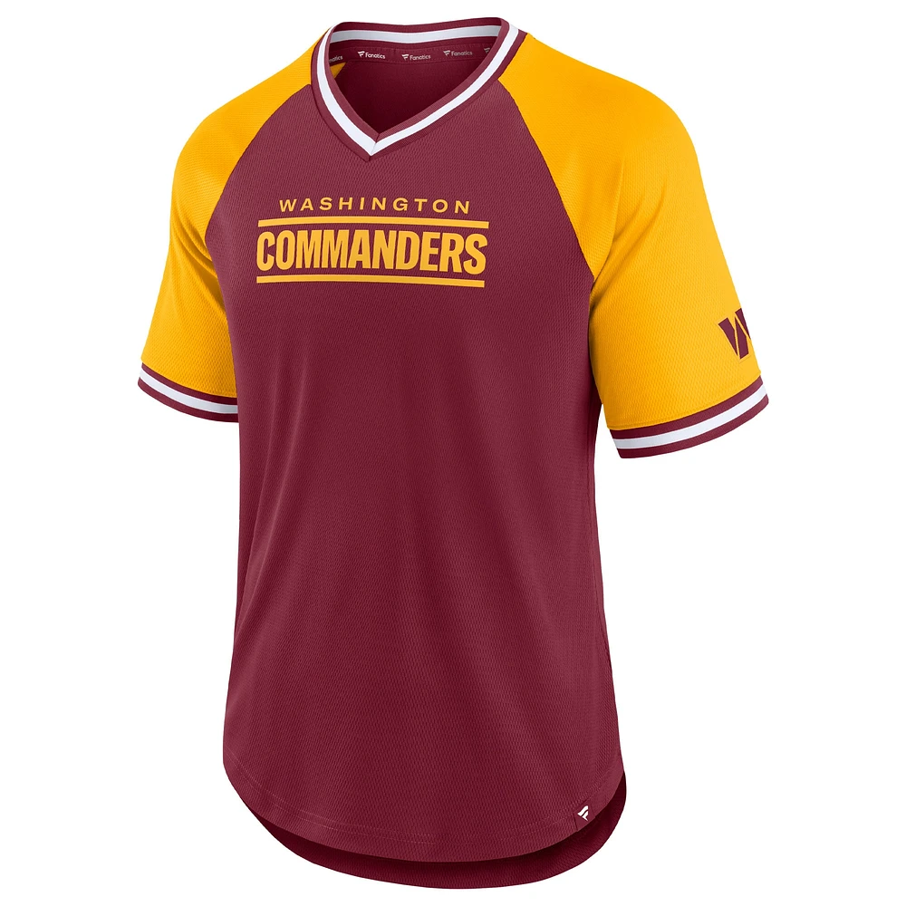 T-shirt à col en V raglan Fanatics pour hommes bordeaux/or Washington Commanders Second Wind