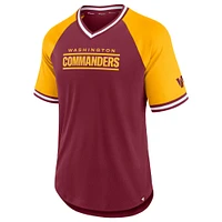 T-shirt à col en V raglan Fanatics pour hommes bordeaux/or Washington Commanders Second Wind