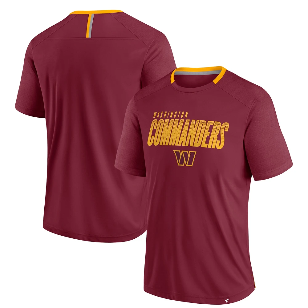 T-shirt Fanatics bordeaux Washington Commanders Defender Fade Slant pour homme