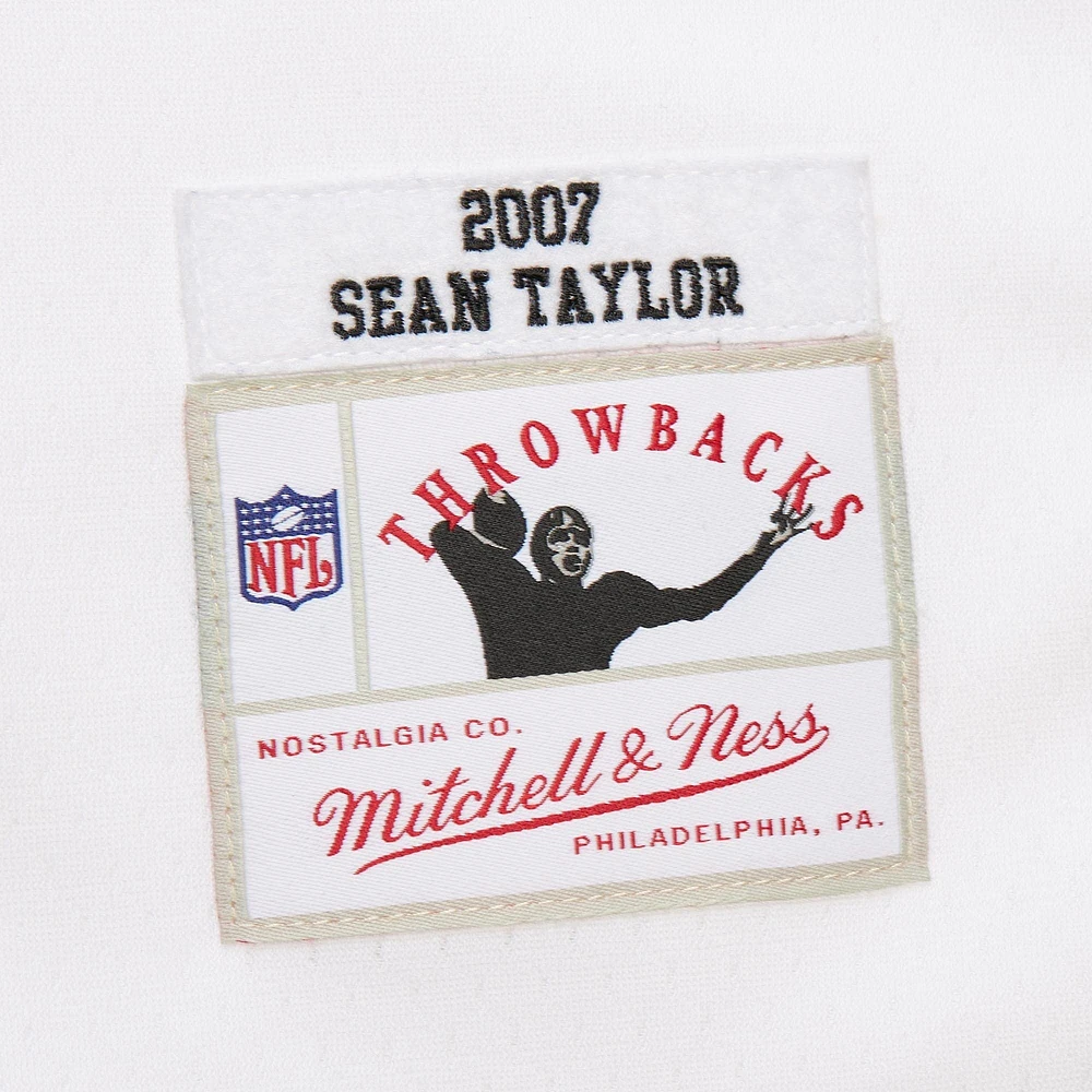 Sweat à capuche pour homme Mitchell & Ness Sean Taylor White Washington Commanders Player Name Number Legacy Jersey
