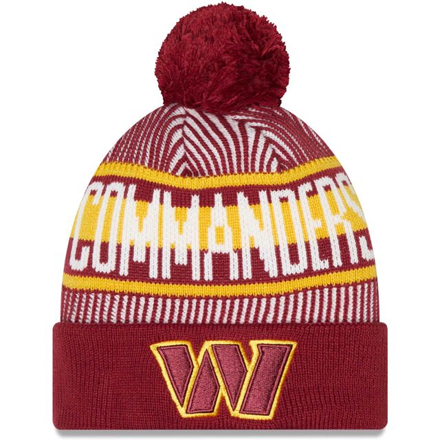 New Era Washington Commanders rayé bordeaux pour homme - Bonnet en tricot à revers avec pompon