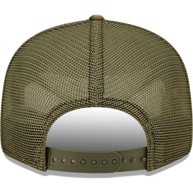 Casquette New Era Camo/Olive Washington Commanders Trucker 9FIFTY pour homme - Casquette à bouton-pression