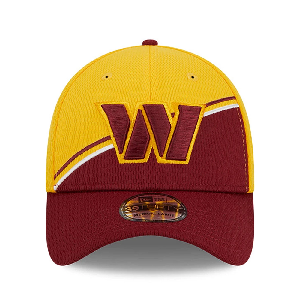 Men's New Era  Gold/Burgundy Washington Commanders 2023 Sideline 39THIRTY Flex Hat