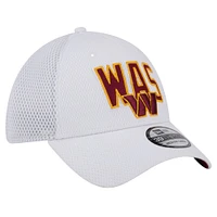 Men's New Era White Washington Commanders Breakers 39THIRTY Flex Hat