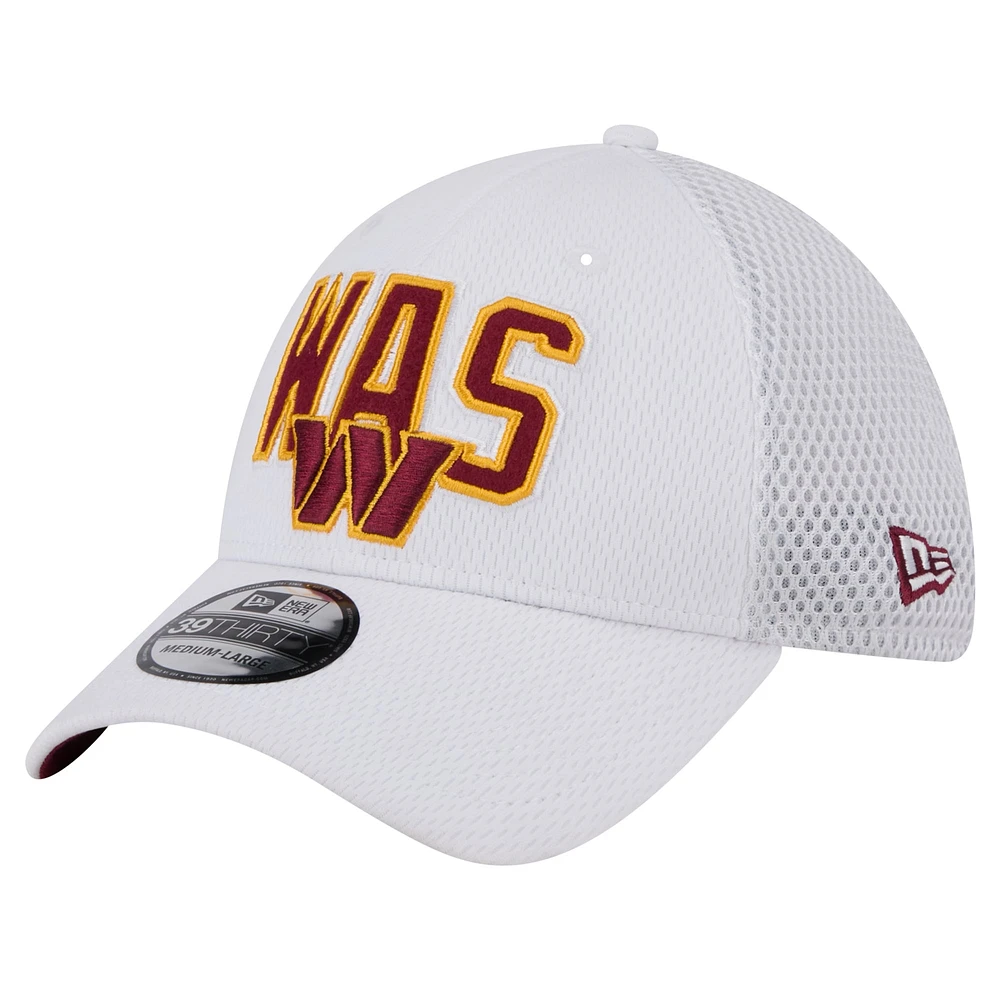 Men's New Era White Washington Commanders Breakers 39THIRTY Flex Hat