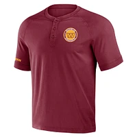 T-shirt Henley délavé bordeaux NFL x Darius Rucker pour homme de la collection Fanatics Washington Commanders