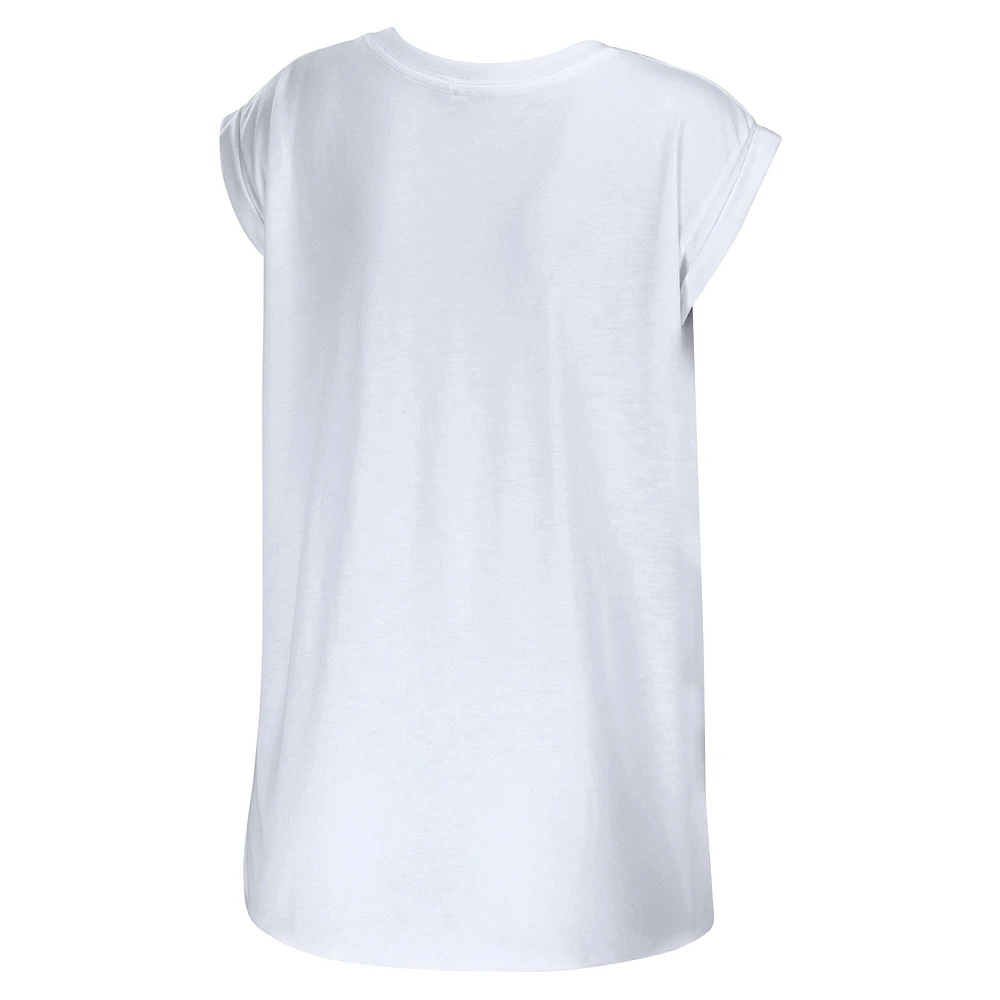 Women's WEAR by Erin Andrews T-shirt blanc Washington Commanders Greetings From Muscle