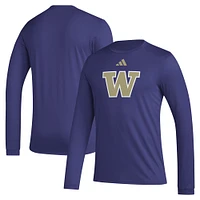 T-shirt violet à manches longues d'avant-match avec logo du casier principal des Washington Huskies pour hommes adidas