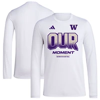 T-shirt à manches longues adidas White Washington Huskies 2024 On-Court Bench Our Moment pour hommes