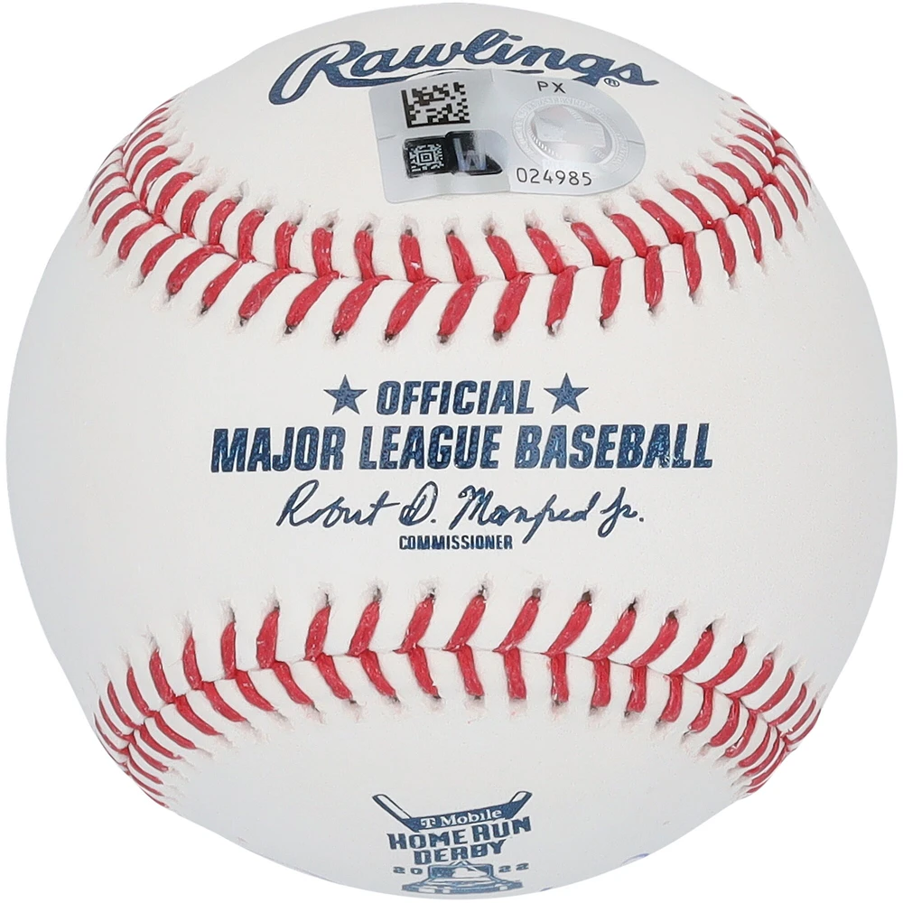 Juan Soto, joueur de baseball autographié par les Washington Nationals lors du derby des home runs 2022