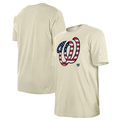 T-shirt crème New Era pour hommes des Nationals de Washington Americana Flag Fill