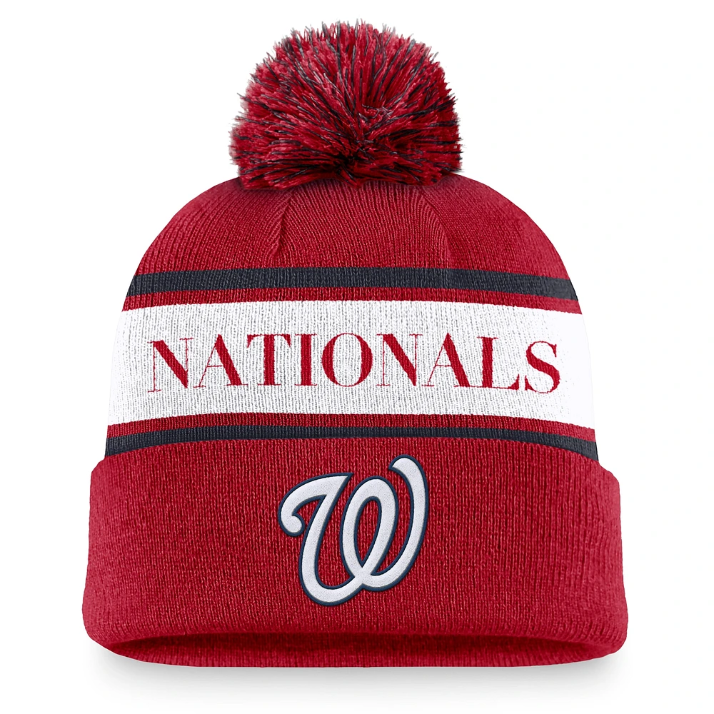 Bonnet en tricot à revers Nike Red Washington Nationals Team Stripe Peak pour hommes avec pompon