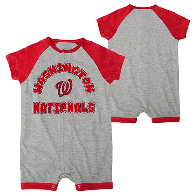 Nouveau-né et bébé Heather Grey Washington Nationals Extra Base Hit Raglan Full-Snap Barboteuse