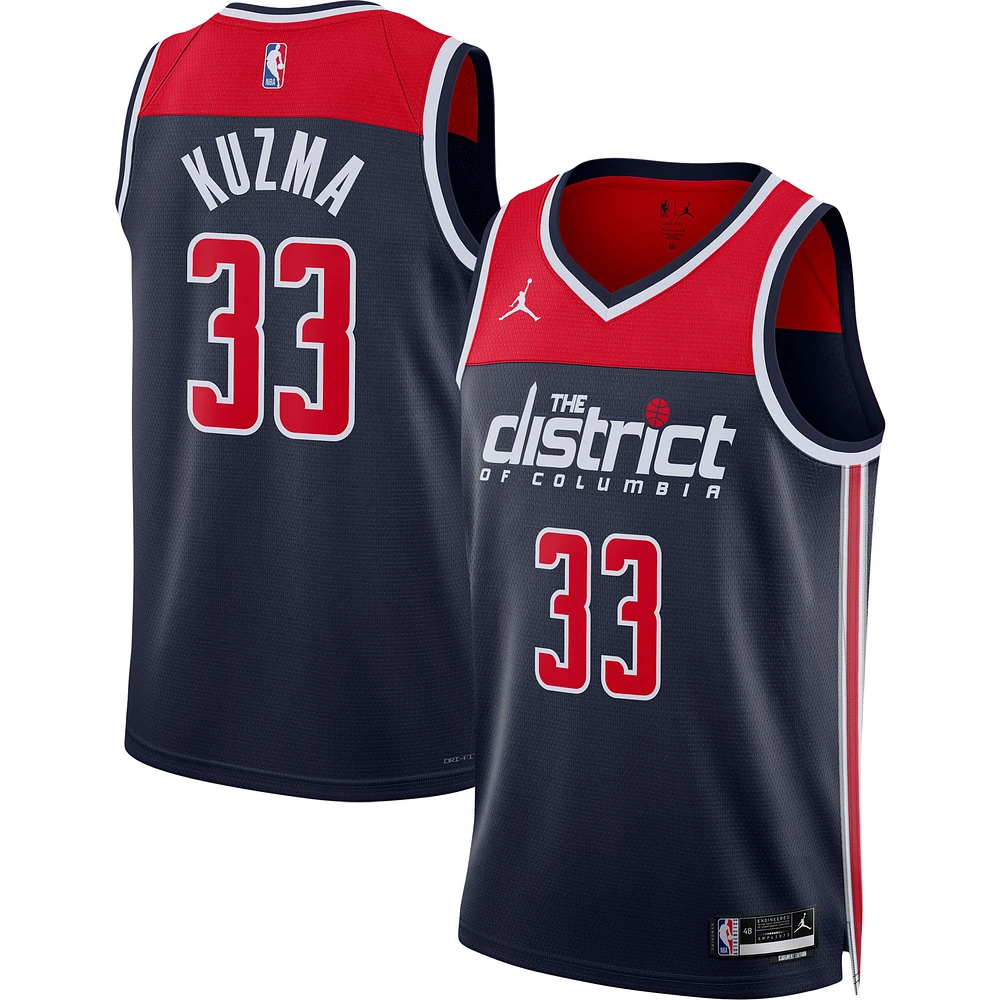 Unisexe Jordan Brand Kyle Kuzma Navy Washington Wizards Swingman Jersey - Statement Edition