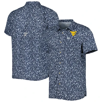 Men's Columbia Navy West Virginia Mountaineers Super Slack Tide Omni-Shade Team Button-Up Shirt