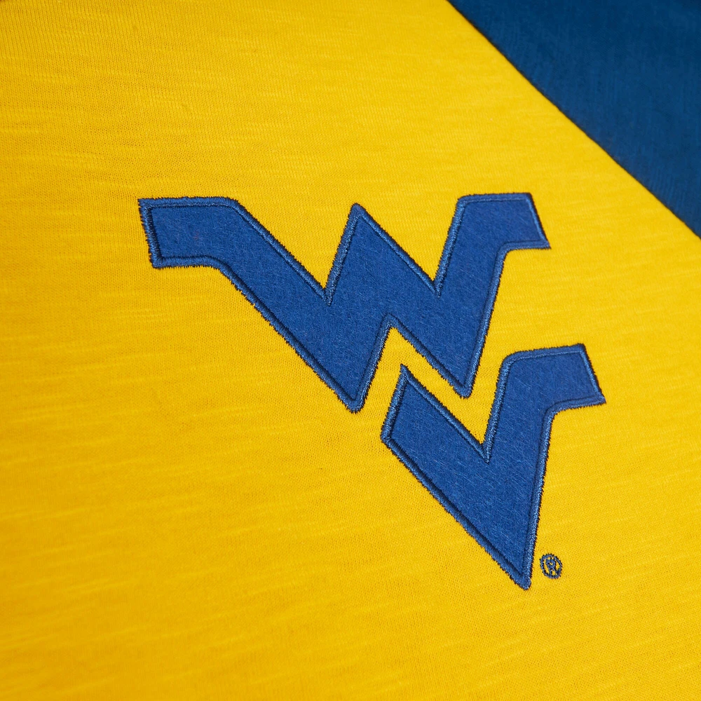 T-shirt à manches longues raglan flammé légendaire Mitchell & Ness Gold West Virginia Mountaineers pour hommes