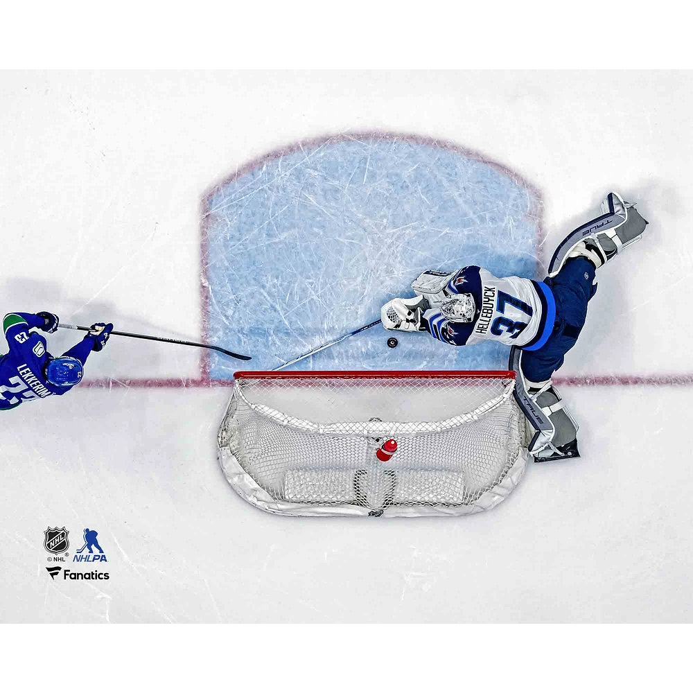 V106832 WinJet Connor Hellebuyck Winnipeg Jets Non signé Plongée Enregistrer Photographie 37 UNS NHL PHOTO 45735 - MULTI COLPHO 001
