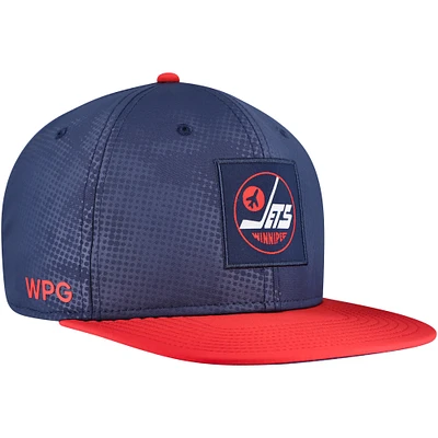 Casquette Snapback authentique Pro Rink des Jets de Winnipeg pour hommes Fanatics bleu marine/rouge
