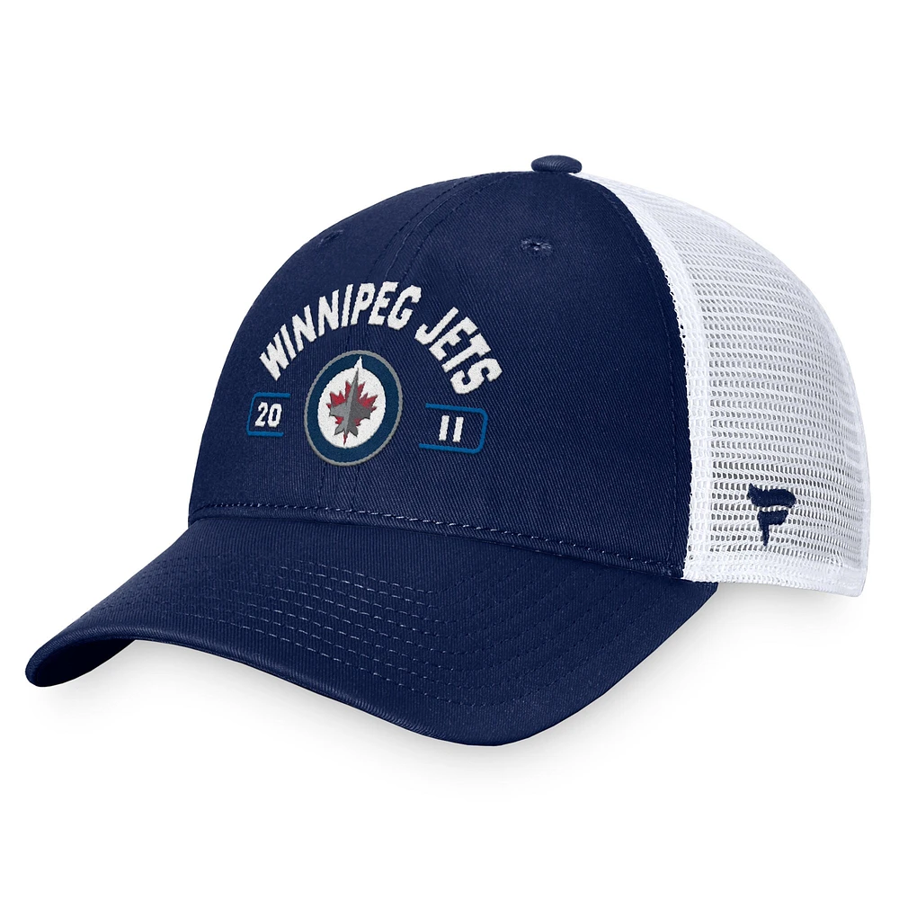 Casquette réglable pour hommes Fanatics bleu marine/blanc des Jets de Winnipeg Free Kick Trucker