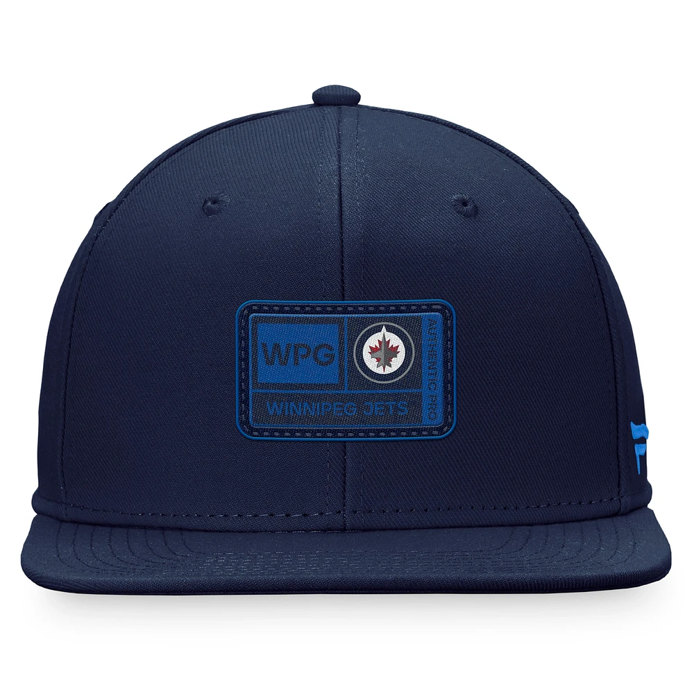 Casquette Snapback authentique Pro Training Camp des Jets de Winnipeg Fanatics pour hommes, bleu marine