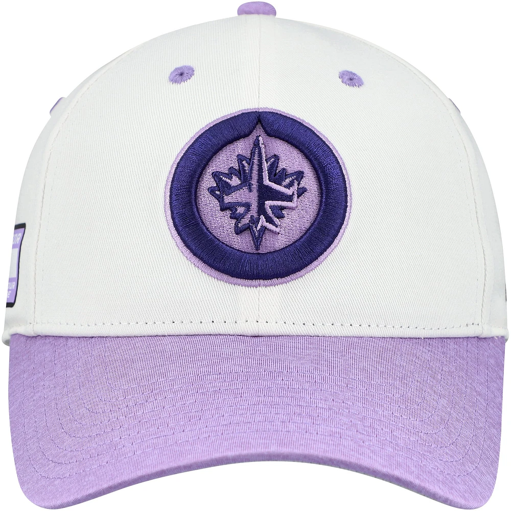 Casquette ajustable authentique Pro Hockey Fights Cancer pour homme, blanche/lavande, des Jets de Winnipeg