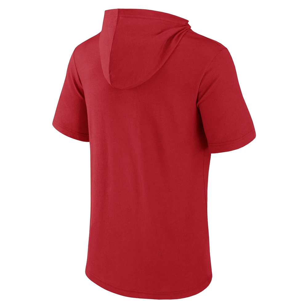 Men's Fanatics Red Wisconsin Badgers Approach Run Pullover Short Sleeve Hoodie