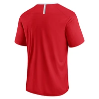 Men's Fanatics Wisconsin Badgers Defender Fade Slant T-Shirt
