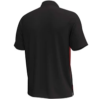 Polo noir Under Armour Wisconsin Badgers Title Performance pour homme