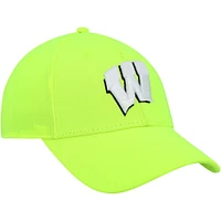 Men's Under Armour Neon Green Wisconsin Badgers Signal Call Performance Flex Hat