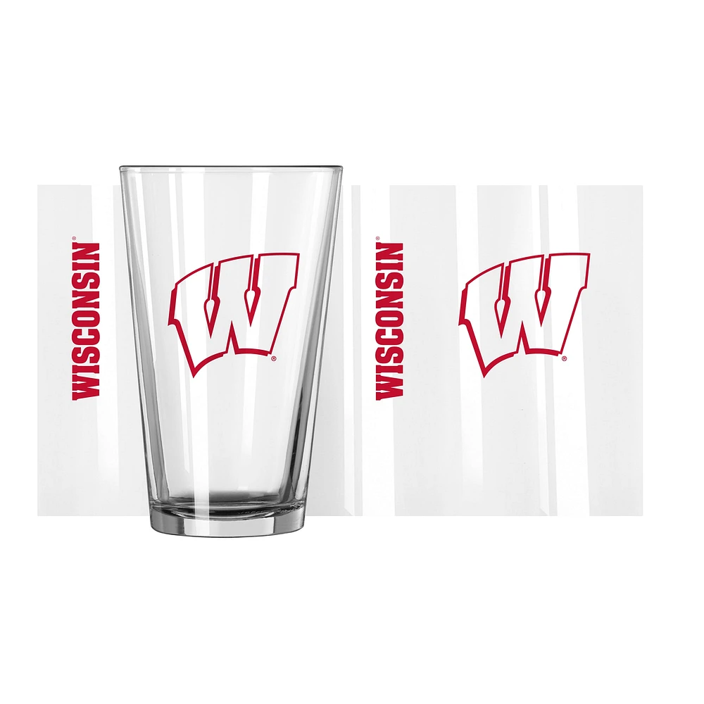 Blaireaux du Wisconsin 16 oz. Verre à pinte Team Wordmark Game Day