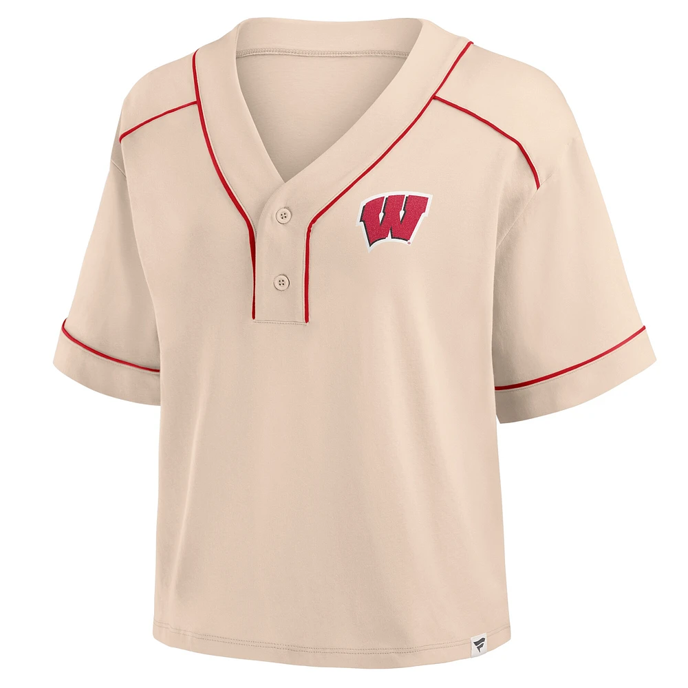 T-shirt court surdimensionné à col en V et imprimé Dominant Force pour femme, couleur beige, des Wisconsin Badgers