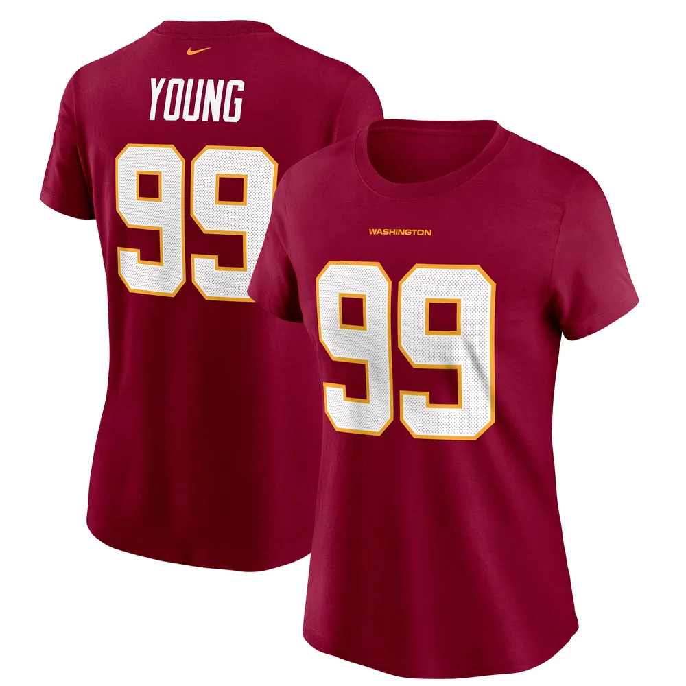 T-shirt Nike Chase Young Burgundy Washington avec nom et numéro de l'équipe football pour femme