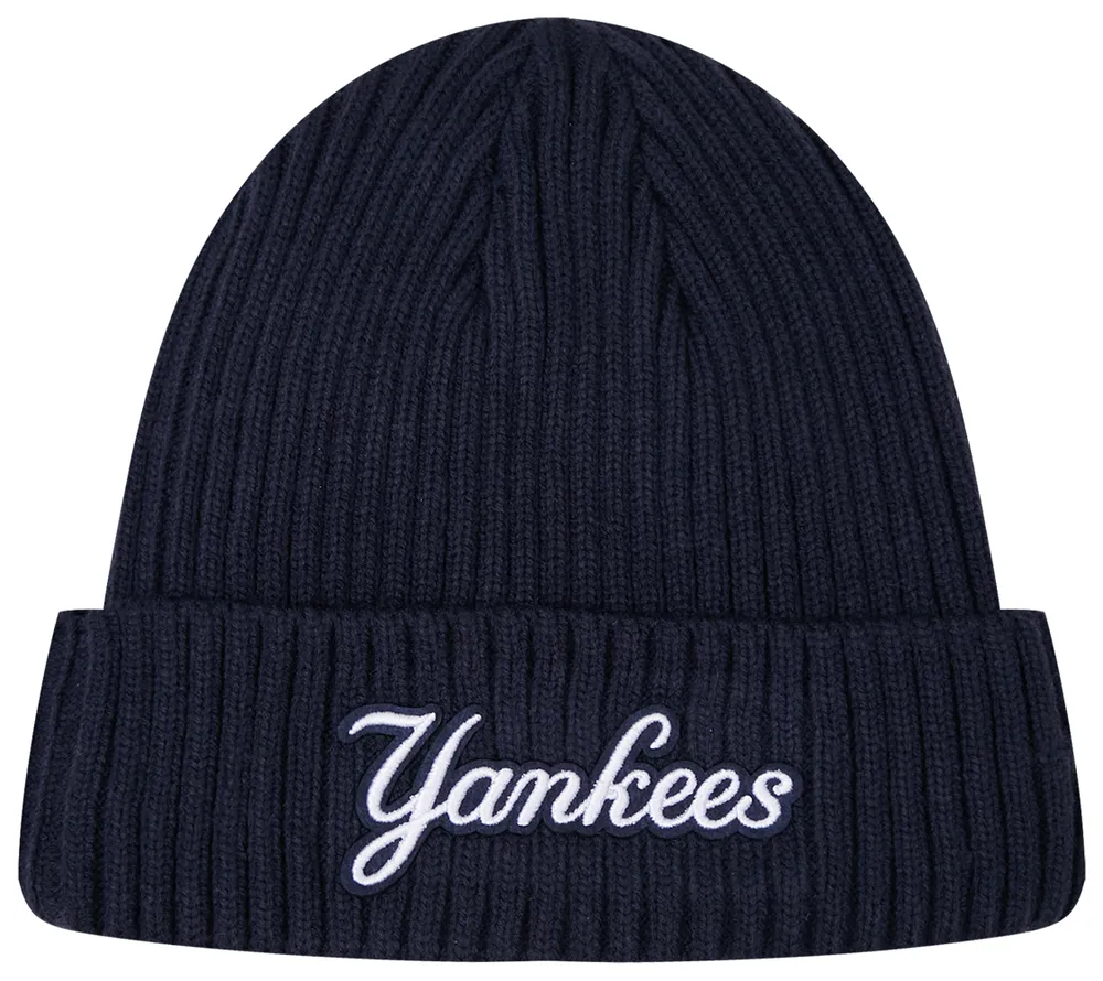 Pro Standard Yankees Classic Core Beanie - Men's