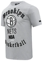Pro Standard NETS OLD ENGLISH SJ TEE - Men's
