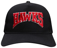 Pro Standard Mens Pro Standard Hawks Crest Emblem Flatbrim Snapback - Mens Black/Black Size One Size