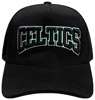 Pro Standard Mens Pro Standard Celtics Crest Emblem Flatbrim Snapback - Mens Black/Black Size One Size