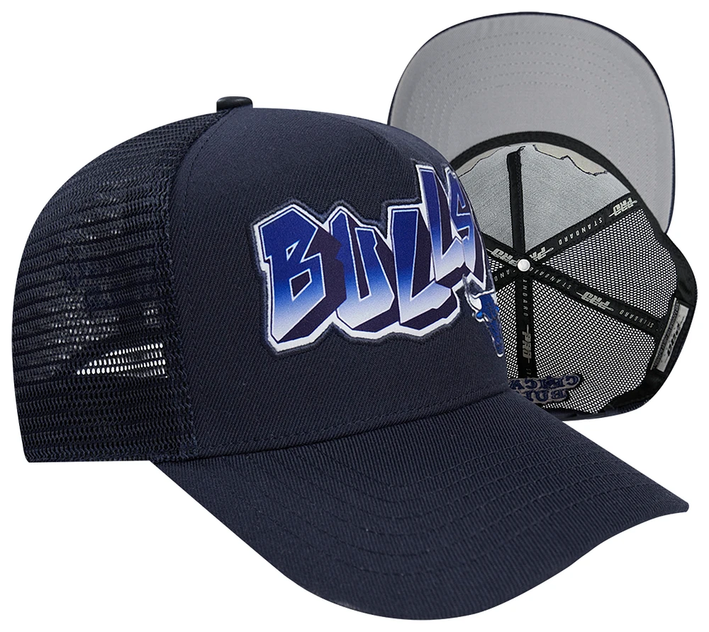 Pro Standard Mens Pro Standard Bulls Spray Paint Pinch Front Trucker - Mens Navy/Navy Size One Size