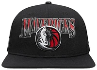 Pro Standard Mens Pro Standard Mavericks Bred Pro Six Snapback Cap - Mens Black/Red Size One Size