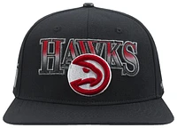 Pro Standard Mens Pro Standard Hawks Bred Pro Six Snapback Cap - Mens Black/Red Size One Size