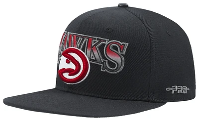 Pro Standard Mens Pro Standard Hawks Bred Pro Six Snapback Cap - Mens Black/Red Size One Size