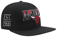 Pro Standard Mens Pro Standard Bulls Bred Pro Six Snapback Cap - Mens Black/Red Size One Size