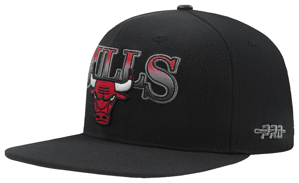 Pro Standard Mens Pro Standard Bulls Bred Pro Six Snapback Cap - Mens Black/Red Size One Size