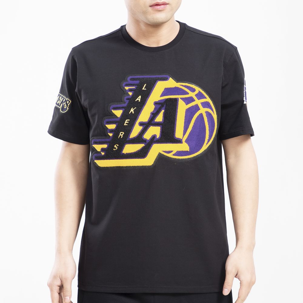 Forever 21 Men's Los Angeles Lakers Graphic T-Shirt in Taupe, XXL