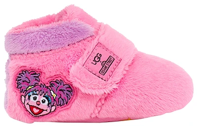 ugg slippers foot locker