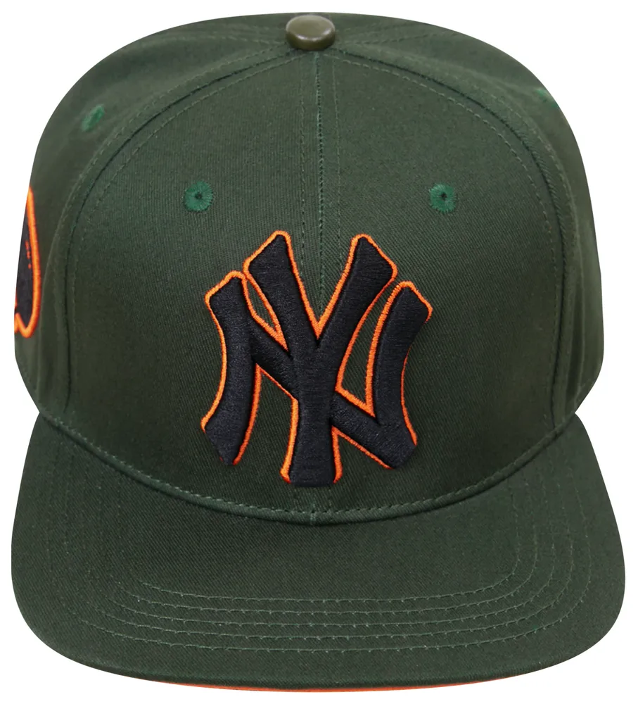 Pro Standard Yankees 2 Tone Classic Snapback - Men's