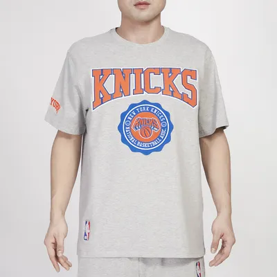 Pro Standard Knicks Crest Emblem T-Shirt  - Men's