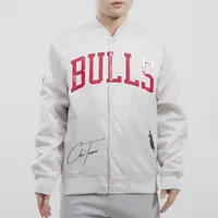 Pro Standard Bulls NBA Satin Jacket - Men's